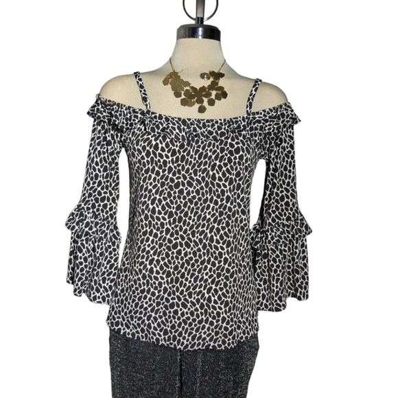 MICHAEL KORS Black and White Open Shoulder Bell Sleeves Size M. - Picture 10 of 16